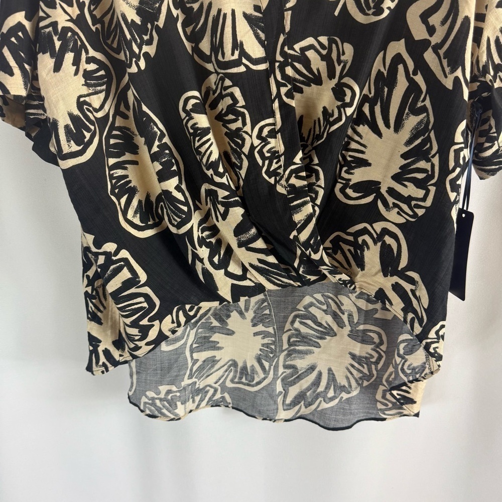 NWT Rachael Ray Black and Cream Floral Blouse - Picture 4 of 10